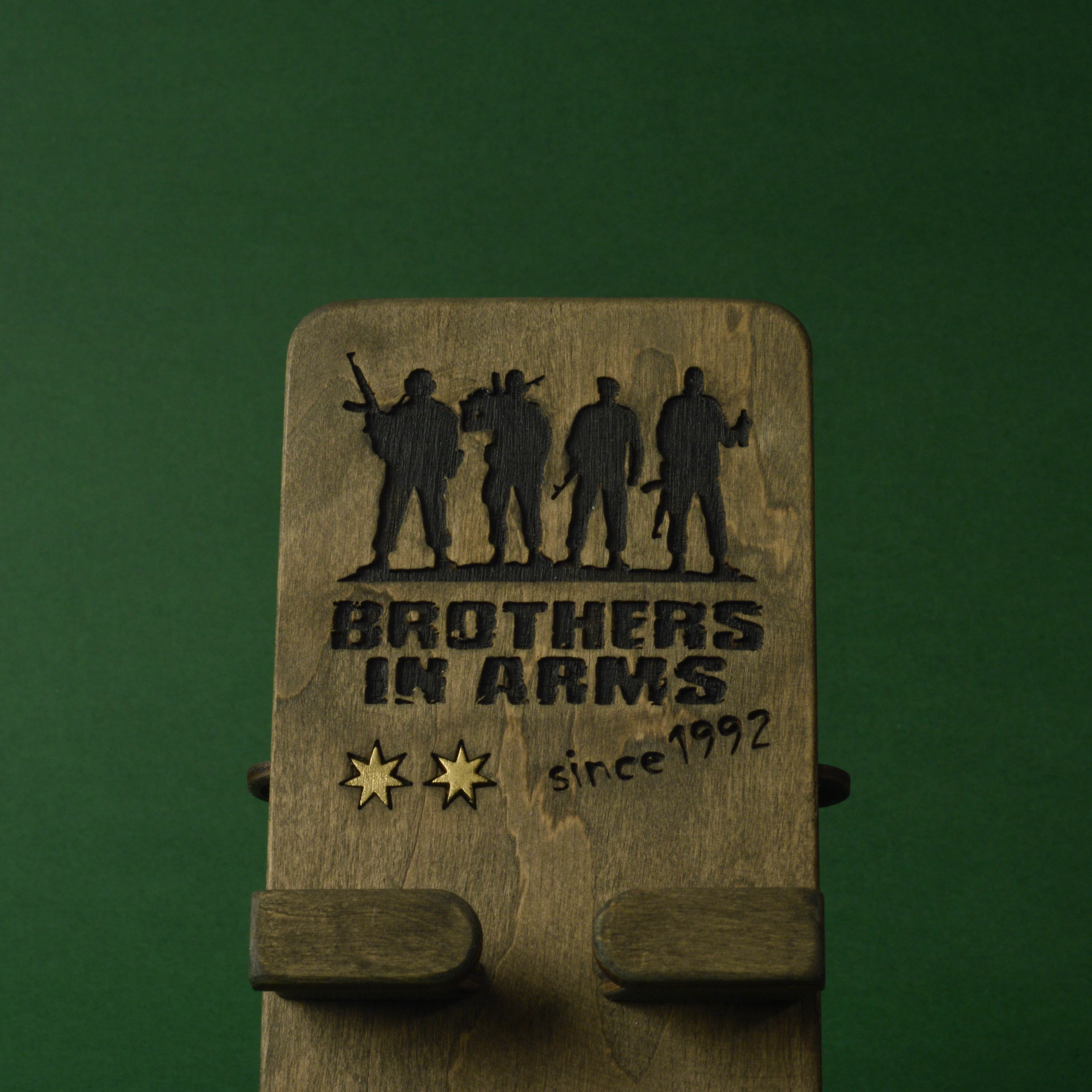 Brothers in arms - Phone Holder